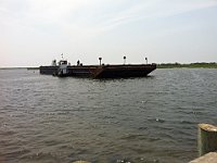 photo10-pushing-barge-through-channel